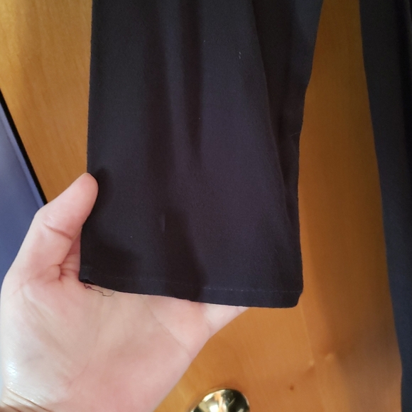 Flowy black dress from the gap - Picture 8 of 8